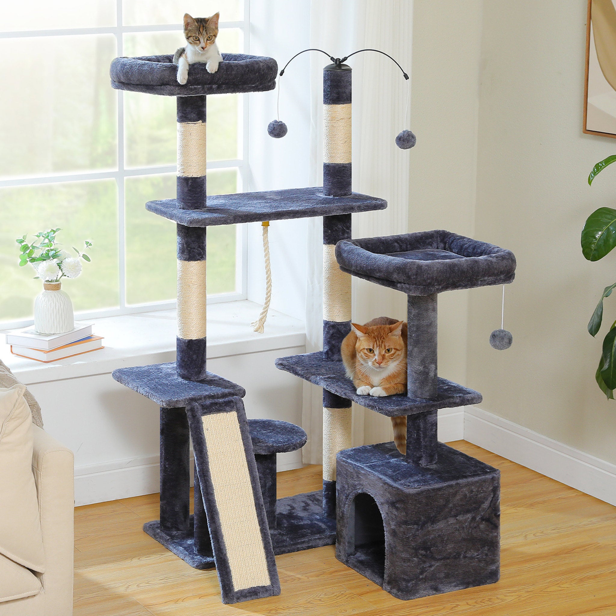 Cat tree for large cat Image