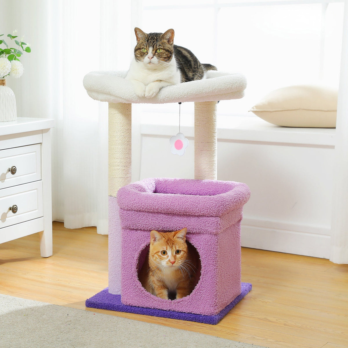 Small cat tree with cabin Cat & Cosy
